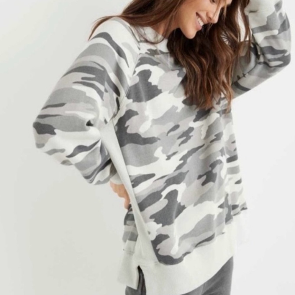Aerie small camo pullover
